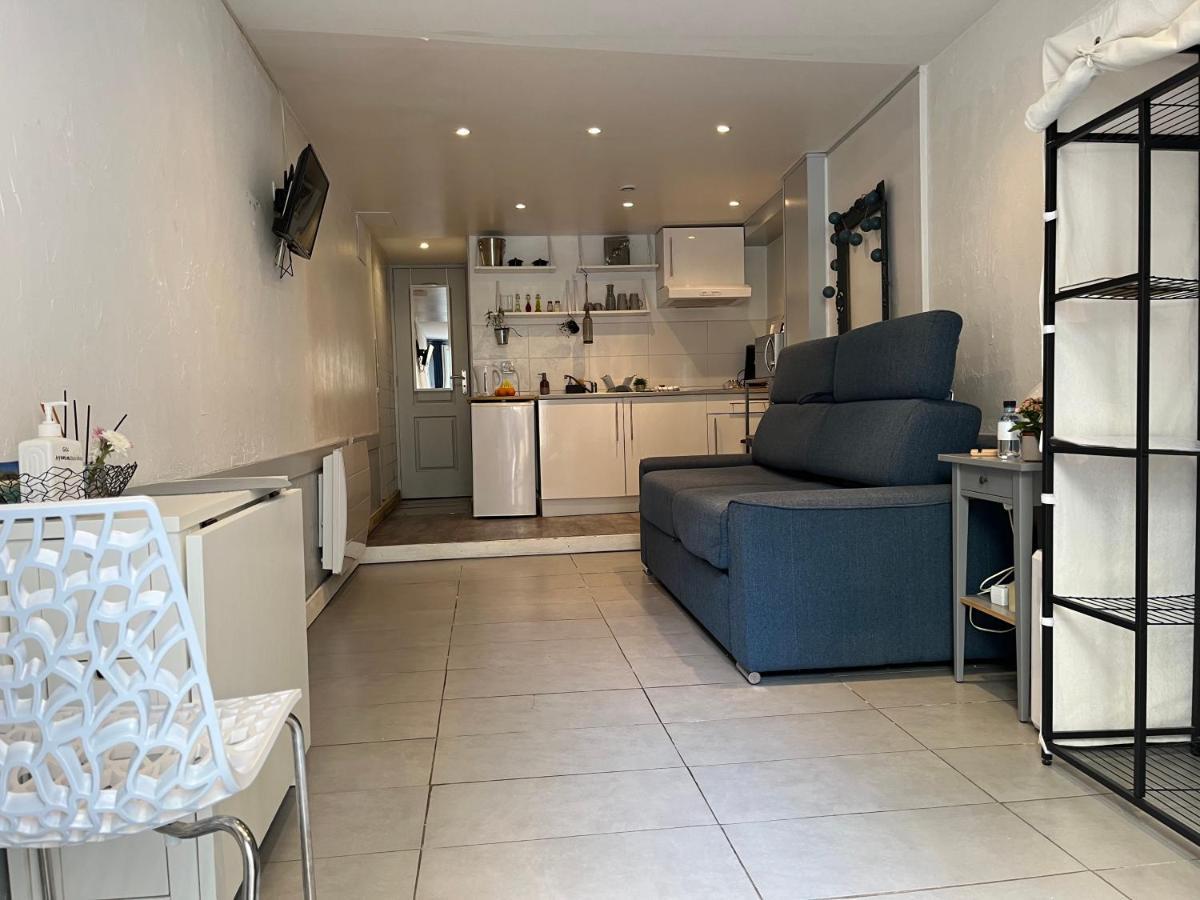Apartamento Le Studio - La Roquebrussanne Exterior foto